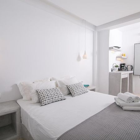 Sensia Luxury Studio With Hot Tub Oia  Extérieur photo