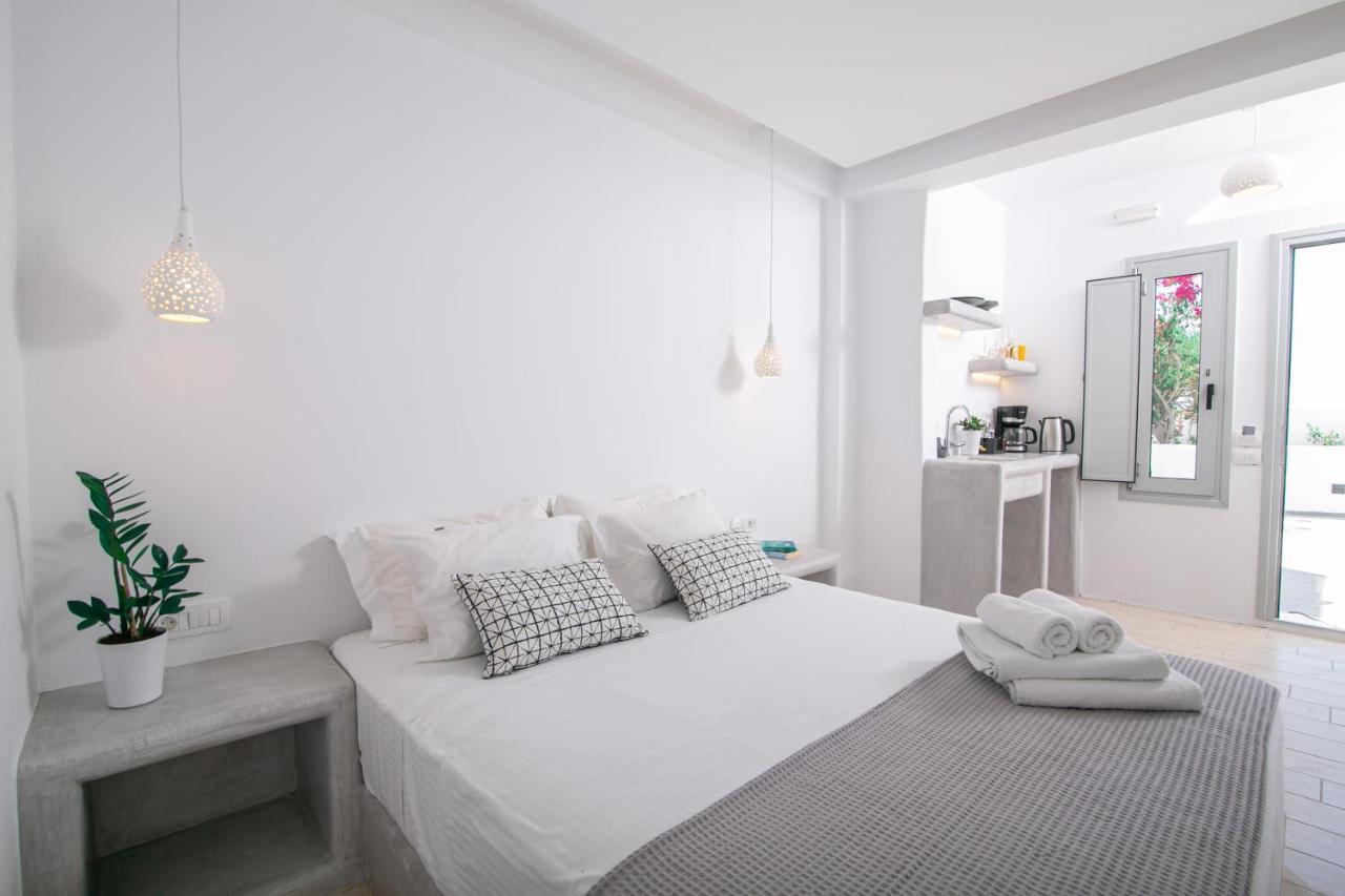 Sensia Luxury Studio With Hot Tub Oia  Extérieur photo