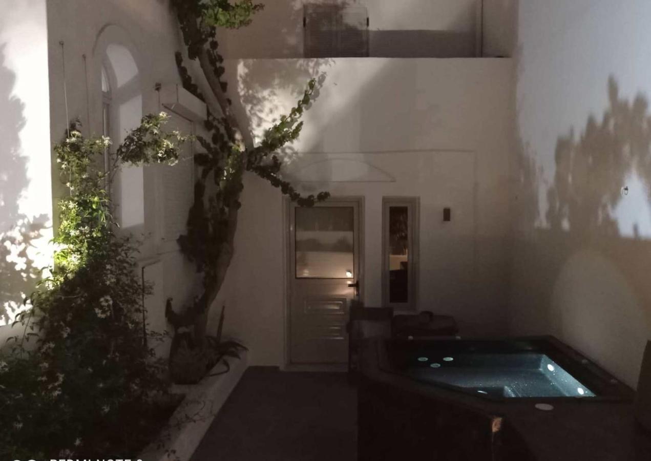 Sensia Luxury Studio With Hot Tub Oia  Extérieur photo